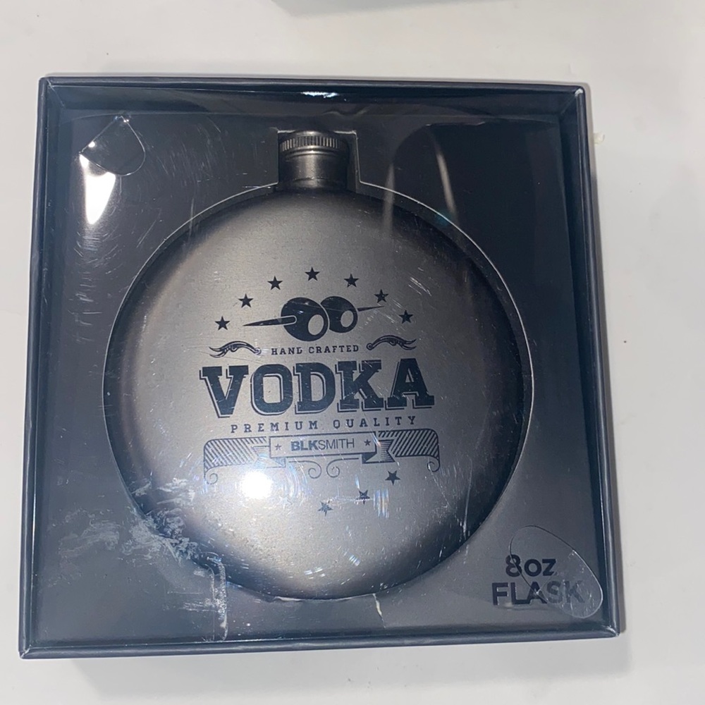 Stainless Steel Round Flask BLKSMITH 8oz NIB